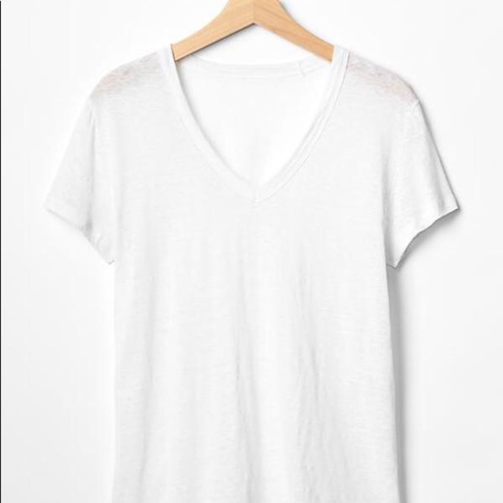 Gap white t shirt